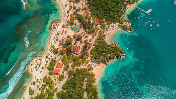 Haiti Travels, Rich culture, Exquisite architecture, Vibrant streets HD wallpaper