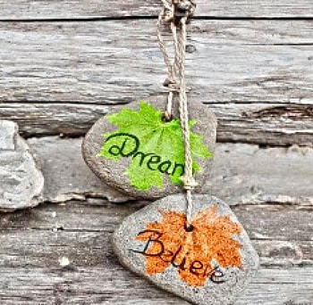 *Dream...Believe...*, two, words, quotes, shingle, believe, message, leaves, autumn, leaf, dream HD wallpaper