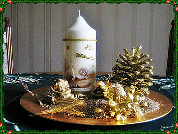 Christmas Candle Arrangement, table, white, big, candle, christmas decoration, beautiful, gold HD wallpaper