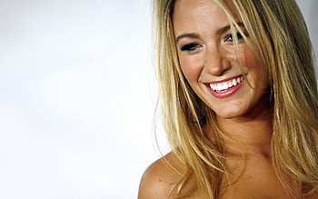 Blake Lively, High-definition beauty, Captivating eyes, Celebrity allure HD wallpaper