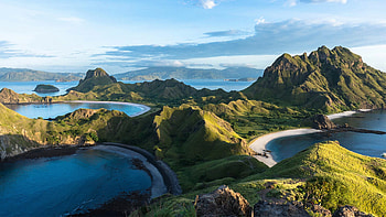 Komodo Island, Labuan Bajo, Enchanting yacht sourcing HD wallpaper