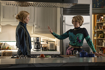 Scarpetta — TV Drama Duo in Kitchen ( Quad ), TV Show, Nicole Kidman, Jamie Lee Curtis HD wallpaper