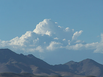 Mountain capped by Clouds, Nature, Mountains, Clouds, Sky HD wallpaper