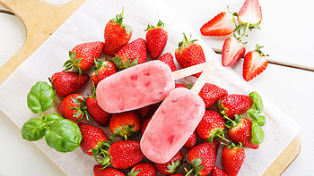 Strawberry Ice Cream, Top , Backgrounds, Delicious HD wallpaper