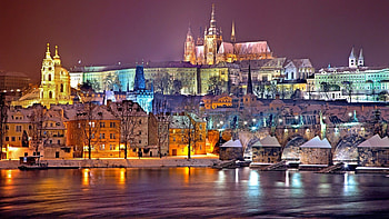 Prague travels, Christmas atmosphere, Festive city, Scenic views HD wallpaper