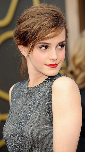Emma Watson, Hollywood Heroine HD phone wallpaper