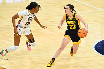 Basketball Action on the Court, basketball, Caitlin Clark HD wallpaper