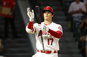 Shohei Ohtani, Angelic performance, Setback for Mike Trout, Boston Globe coverage HD wallpaper