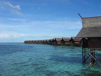 A Row of Huts, sky, huts, water, ocean HD wallpaper