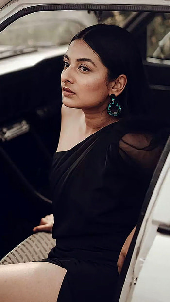 Ester Anil, malayalam actress HD phone wallpaper