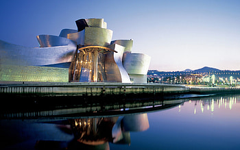 Guggenheim Museum, Iconic architecture, Art exhibitions, Masterpieces HD wallpaper