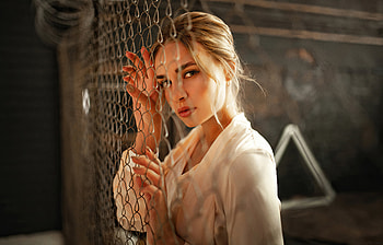 Girl Fence Looking At Viewer , girls, model, fence HD wallpaper