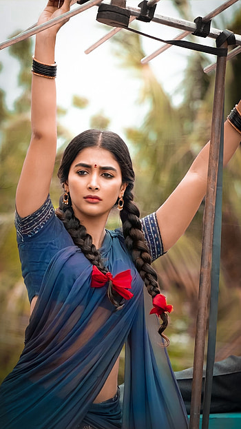 Pooja Hegde, saree beauty, telugu actress, model HD phone wallpaper