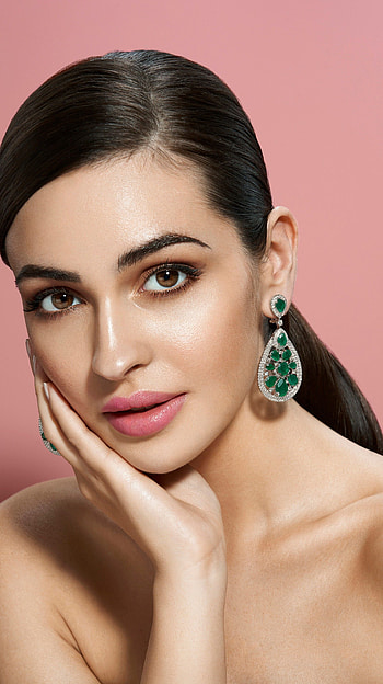 Kriti karbhanda, krithi kharbanda, bollywood actress HD phone wallpaper