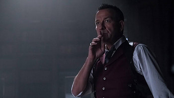Gotham showrunner's project, Batman prequel series, Alfred Pennyworth focus HD wallpaper