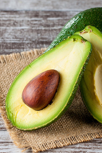 Superfood Avocado, Nutritional powerhouse, Health benefits, Common avocado mistakes HD phone wallpaper
