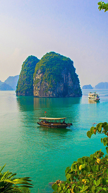 Natural wonder, Majestic caves, Vietnam travels, Beautiful landscapes HD phone wallpaper