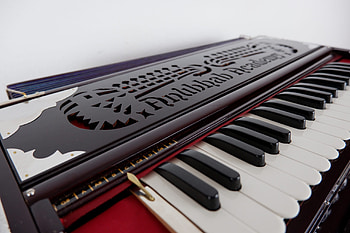 Harmonium kaufen, Anubhab Academy, Harmonium expertise, Expert guidance HD wallpaper