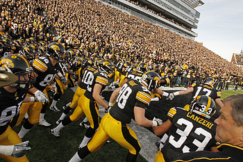 Iowa Hawkeyes Football, Kinnick Stadium, Fan improvement, Public announcement HD wallpaper
