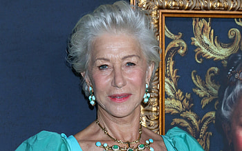 Helen Mirren, Fan moment, Airplane HD wallpaper