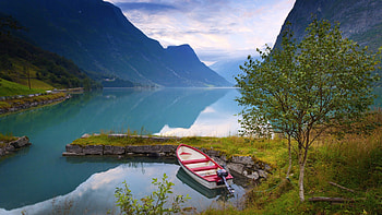 A Boat in the Blue Lake, mountains lake, natural, awesome, plants, graphy, beauty, nice, beautiful place, scenery, reflection, trees, , reflex, amazing, mountains, mirror, surface, blue lake, beautiful, lakes, shadows, landscapes, cool, clouds, nature, sky, mounts, b oats, rivers HD wallpaper