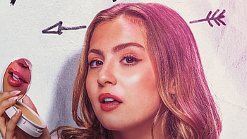 Mean Girls 2024 Movie | Stylish Pink Theme Background, movie, Mean Girls (2024) HD wallpaper
