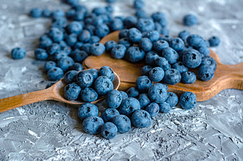 Blueberry, fruits, wooden spoons HD wallpaper