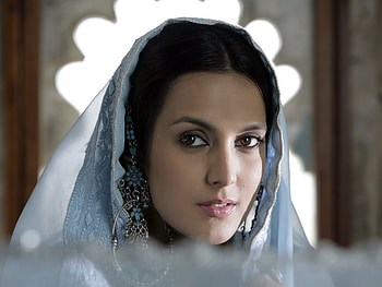 Tulip Joshi, face, actress, entertainment, beauty HD wallpaper