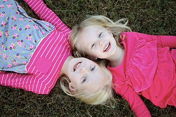 little girl, 2 girls, baby, kid, girl, child, Twins, little HD wallpaper