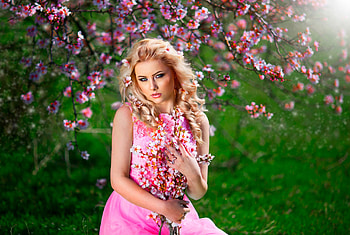 Spring beauty, model, pink, flower, girl, dress, spring, woman, blossom, blonde HD wallpaper