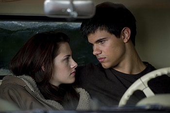 Jacob and Bella, Twilight vs Hunger Games, Love triangle, Cringe-worthy HD wallpaper