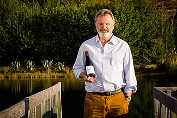 Sam Neill, Underrated New Zealand wine HD wallpaper