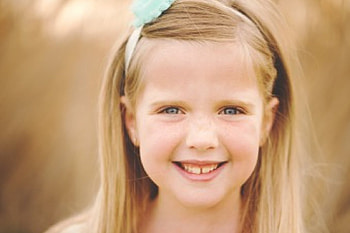 little girl, blue, childhood, blonde, graphy, cute, baby, fair, beauty, nice, Nexus, kid, adorable, bonny, sweet, white, Belle, smile, eyes, girl, beautiful, people, little, comely, pink, Fun, sightly, pretty, face, lovely, dainty, pure, child HD wallpaper