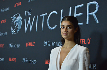Anya Chalotra, TV show, The Witcher, Transformation HD wallpaper