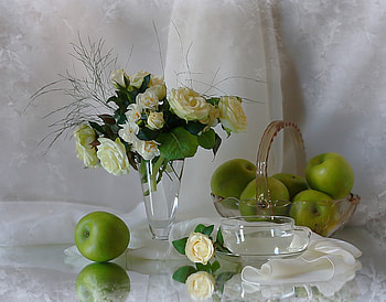 Euphoria, apples, white roses, reflection, petals, glass, fruit, happiness, saucer, white, roses, vase, beautiful, cup, silk, green, romantic, flowers, bowl HD wallpaper