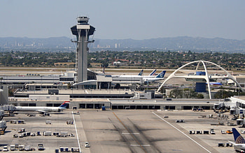 Los Angeles International Airport, Modern terminal, Efficient operations, Travel convenience HD wallpaper