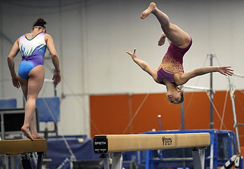 Balance Beam, Suni Lee, Overcoming adversity, Resilient journey HD wallpaper