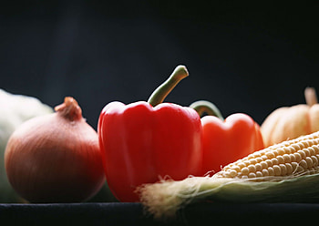 Pepper, corn, and onion, Vegetables HD wallpaper
