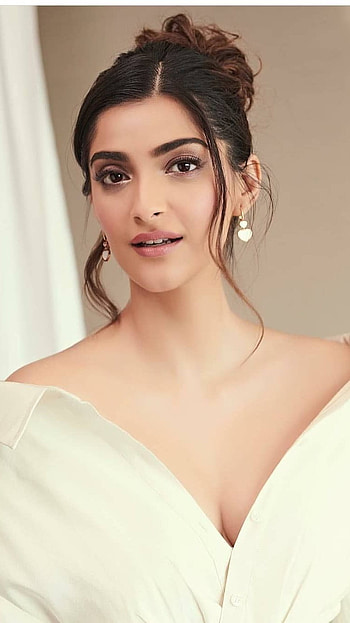Sonam Kapoor, Sonam Kapoor Bollywood HD phone wallpaper