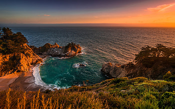 McWay Falls waterfall, Big Sur coast marvel, Pacific Ocean evening, Sunset seascape HD wallpaper