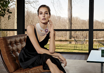 Gorgeous Women Sitting On Sofa, girls, model HD wallpaper