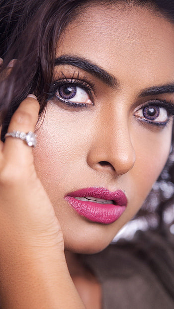 Divi Vadathya, telugu actress, model, beautiful, closeup HD phone wallpaper