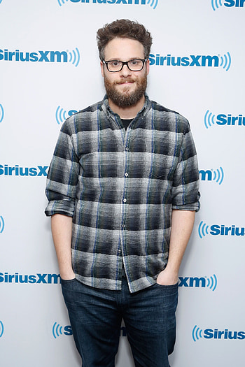 Seth Rogen dismisses report, Pot stench rumors, Delayed Seth Rogen, Plus-size fashion HD phone wallpaper