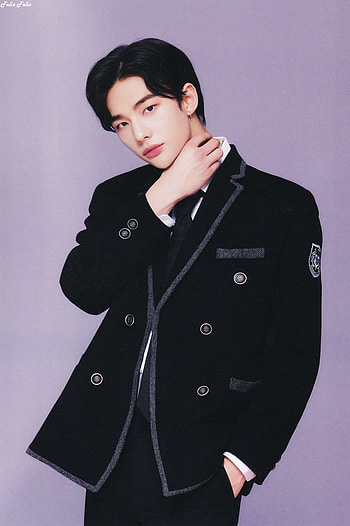 hyunjin, kpop, stray kids HD phone wallpaper