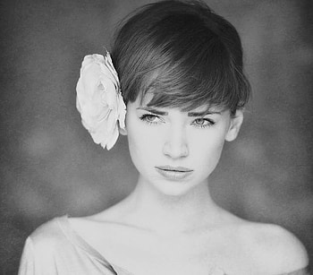 GIRL WITH FLOWER, graphy, portrait, bw, woman, beauty HD wallpaper