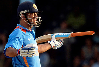 M.S. Dhoni: The Untold Story, Midas touch, Inspiring life tale, Artistic tribute HD wallpaper