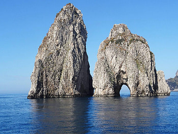 Capri Island, Grand Tour, Historical landmarks, Nature's beauty HD wallpaper