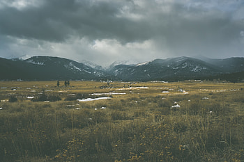 Nature, Grass, Sky, Mountains, Clouds, Mainly Cloudy, Overcast HD wallpaper