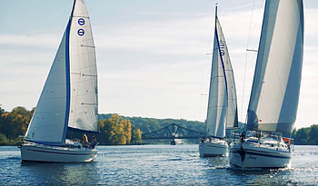 Skippered sailing, Segelyachtcharter Berlin, Professional crew, Unforgettable adventure HD wallpaper