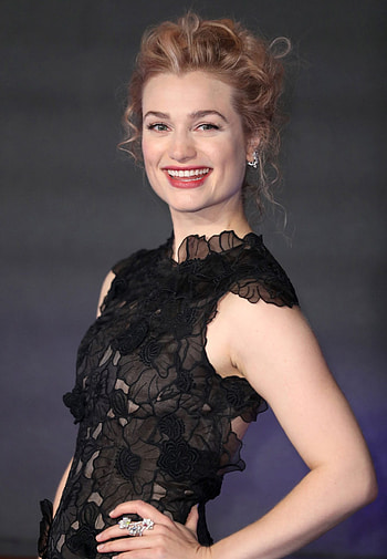 Fantastic Beasts, Alison Sudol, Character, Backstory HD phone wallpaper